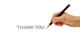 手拿铅笔写字PPT谢谢图片